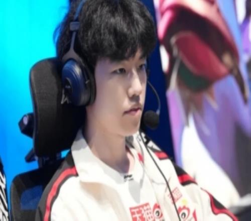 Hang：第三把BP的時(shí)候出現(xiàn)了混亂，選得整體沒那么好發(fā)揮