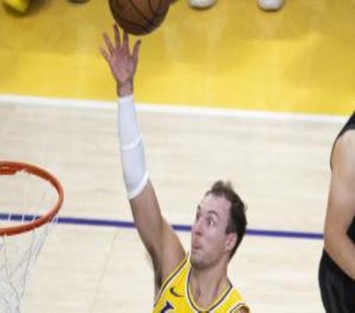 肯纳德：队友们一直给我信心让我打得有侵略性一有机会就出手