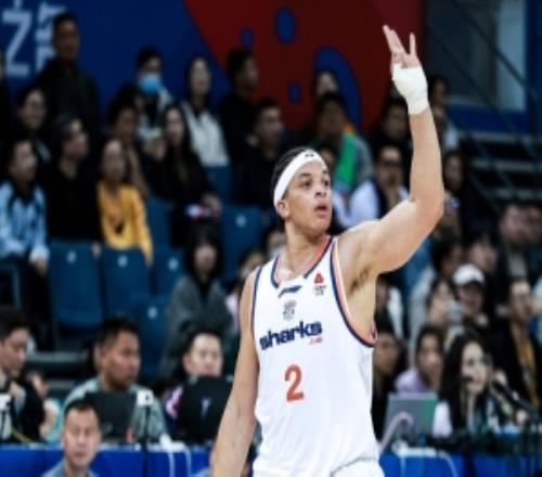 盧偉：洛夫頓和白邊的傷勢恢復(fù)不如預(yù)期洛夫頓最近都打不了了