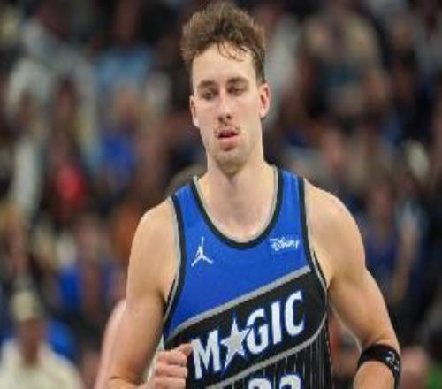 末節(jié)11分4助帶隊(duì)開(kāi)門紅！小瓦格納13中7貢獻(xiàn)19分5板4助2斷