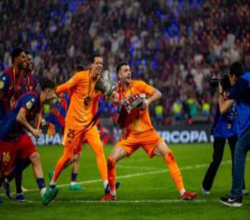 每體從丟球數(shù)等數(shù)據(jù)對比巴薩兩門將：霍安加西亞均優(yōu)于什琴斯尼