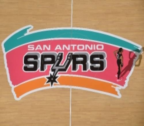 主場(chǎng)氛圍極佳！米奇：說(shuō)過(guò)這球館會(huì)營(yíng)造出前所未有的氛圍和熱情