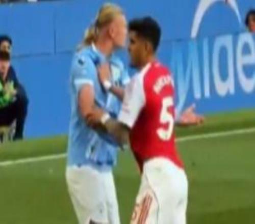 哈蘭德投訴加布扯爛衣服被因卡皮耶連推數(shù)次，羅德里出頭貼臉怒罵