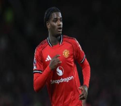 TA談曼聯(lián)防線：對切爾西臨時拼湊的后防線做得很好，值得一個擁抱