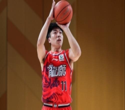 頭號(hào)功臣！劉顏誠18中9&三分14中6轟27分3板末節(jié)命中關(guān)鍵三分