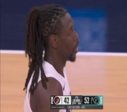 仙人指路！朱霍勒迪拋傳送助攻羅威起飛空接雙手暴扣