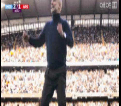 曼城21再度領先槍手！瓜迪奧拉場邊激動慶祝，跳起雙手指向看臺