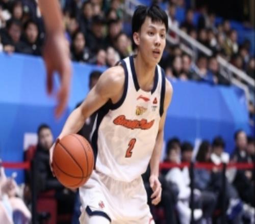 腸胃炎還沒好利索徐杰半場僅出戰(zhàn)2分23秒數(shù)據(jù)欄皆0&正負(fù)值9