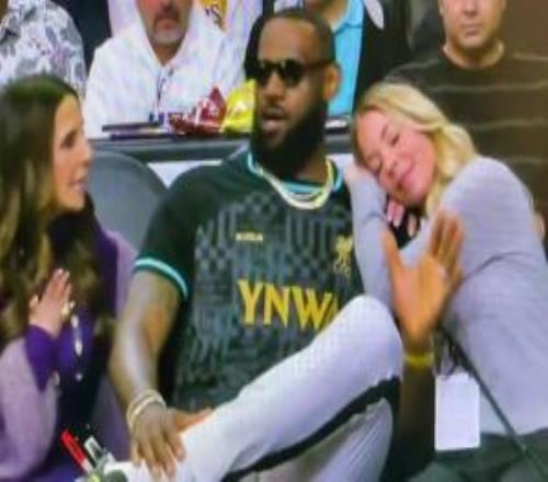 珍妮談?wù)材匪古c湖人未來：他自己決定他或?qū)⒔?jīng)歷和科比相似情況