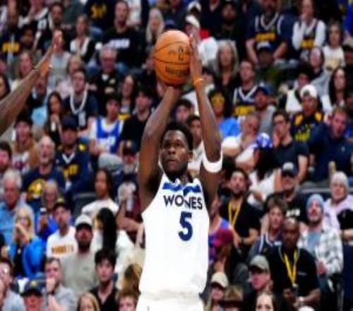 支棱起來了！愛德華茲上半場(chǎng)13中6&三分7中3砍下20分5板