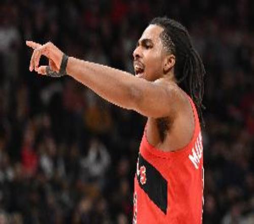 差距挺大！猛龍?zhí)嫜a席三人上雙共得到45分騎士替補僅19分