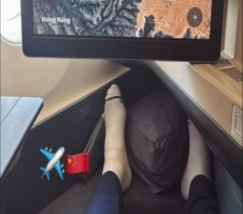 來了！拉科塞維奇社媒曬登機(jī)照目的地中國香港