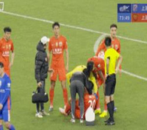 讓腿震蕩換人無空可鉆足球報：六階段康復(fù)期能防止球員詐傷