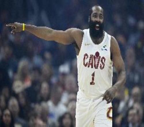 進(jìn)攻核心！哈登半場全面發(fā)揮11中6得16分2板1助1斷1蓋帽