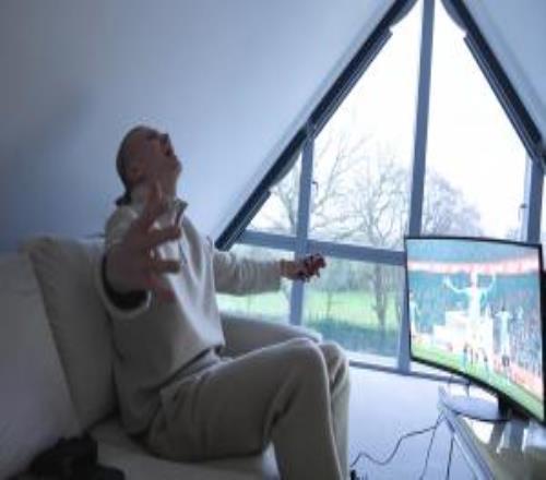 太狠了哈蘭德今日發(fā)VLOG：玩FC26用曼城贏槍手，自己打進(jìn)2球