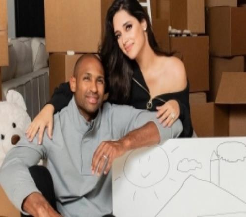 霍福德：我會(huì)和妻子好好聊聊自己的未來(lái)一兩周內(nèi)作出決定