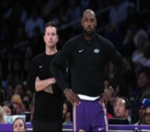 反轉(zhuǎn)之夜！湖人將帥神操作要反橫掃火箭！VJ小鬼當家打臉馬祖拉