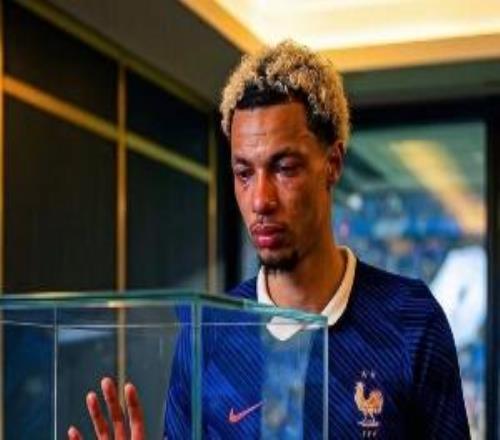 世界杯夢碎埃基蒂克理了個(gè)板寸，社媒更新自己抽象ai復(fù)出視頻