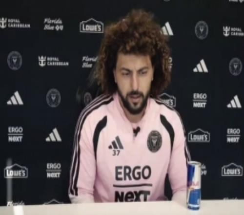 法爾肯：從未感覺更衣室氛圍緊張，我們在馬斯切拉諾麾下表現(xiàn)出色