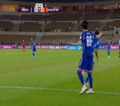 主裁的鍋！人沒換完主裁響哨擲球進場進球看VAR球被吹