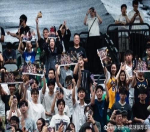 媒體人：香港金牛令人印象深刻的除了三連冠還有深耕球迷文化