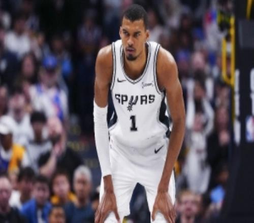 苏群：G3不管文班打不打马刺还是有戏他们实力占优且纪律性很强