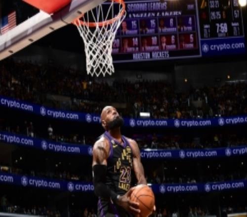 詹姆斯：這是一場苦戰(zhàn)我們應該對G3興奮&也應照料好自己的身體