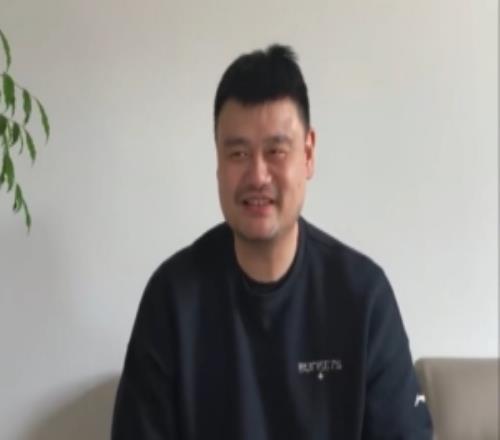 姚明祝福王治郅：希望再過十年二十年你以教練身份再入選名人堂