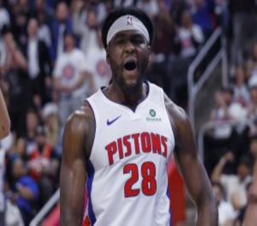 斯圖爾特談2次帽掉對手扣籃：你得愿意接受受傷的風(fēng)險我享受于此