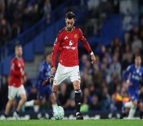 TA：B費大范圍游走與邊路形成壓制，已成為曼聯(lián)最具殺傷力的武器