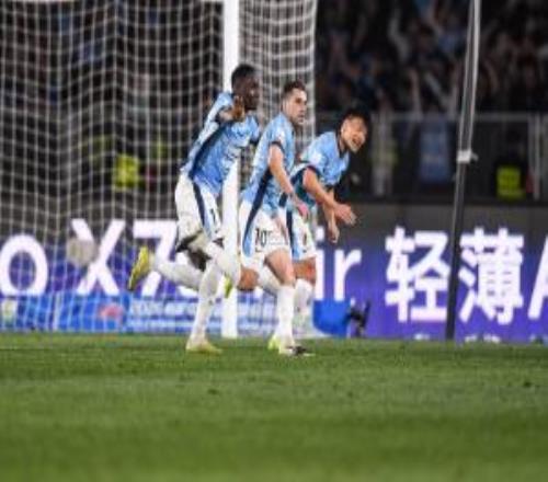 五連勝！英博10客勝鐵人笑傲德比斯坦丘第84分鐘世界波制勝