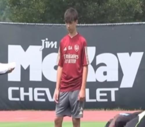 ESPN：阿爾特塔16歲兒子加布里埃爾上演阿森納U18隊(duì)首秀