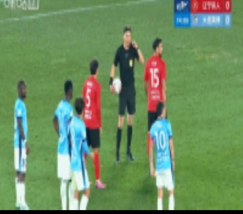 鐵人vs英博第74分鐘，VAR介入檢查疑似紅牌，最終判定無暴力行為