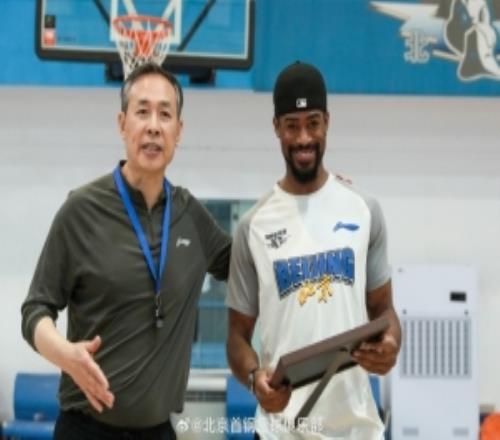 北京官方告別貝利：感謝你為球隊(duì)做出的貢獻(xiàn)祝愿你未來(lái)一切順利