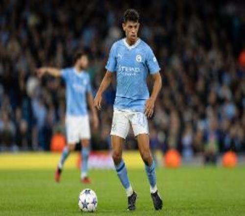 努內(nèi)斯：我覺(jué)得自己中場(chǎng)和后衛(wèi)都能勝任，而且兩個(gè)位置我都很享受