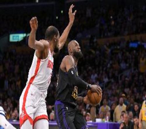 小托馬斯：詹姆斯之前擔(dān)任第三選擇如今又成為了系列賽最佳球員