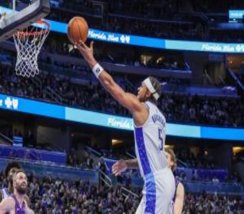 挨了3個(gè)帽！班凱羅首節(jié)7中3拿6分2助罰球2中0