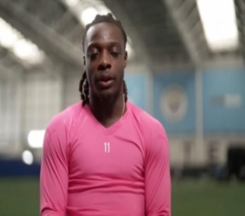 多庫：第一次見哈蘭德的印象是幽默隨和，原以為頂級球星都很高冷