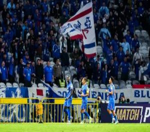 記者：共28220名球迷現(xiàn)場觀戰(zhàn)上海申花vs青島海牛比賽