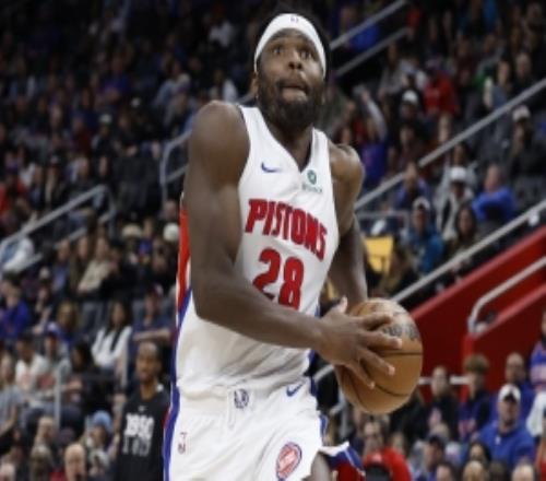 活塞主帥：斯圖爾特全身心投入比賽為了球隊的利益而犧牲了自己