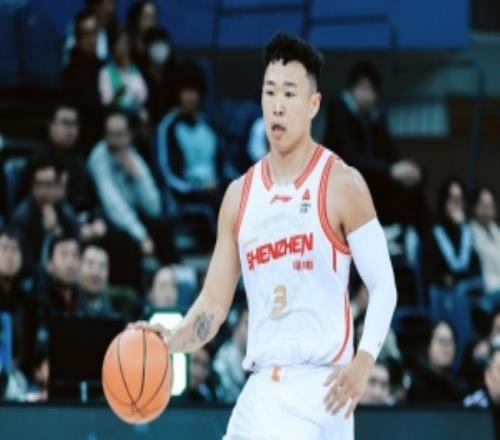 強得很！賀希寧半場7中5高效拿下13分3板2助