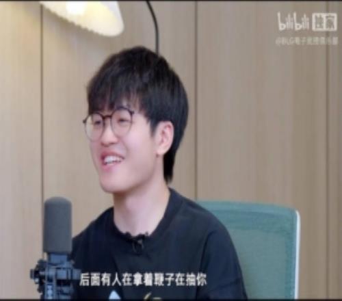 XUN谈daeny教练：后面有人拿着鞭子在抽你你不得不前进啊！