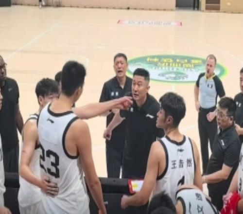 有趣的对决！广东与广州季后赛首轮遭遇徐昕面对杜锋能否爆发