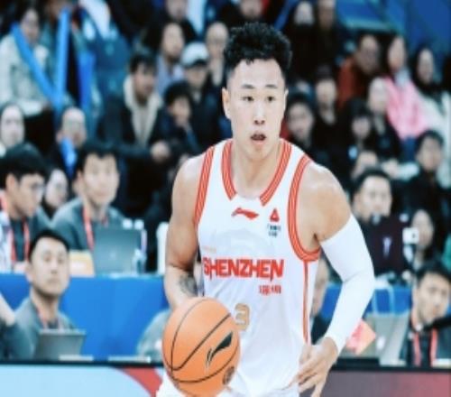 进攻犀利！贺希宁首节6中4高效拿下10分1篮板正负值+19