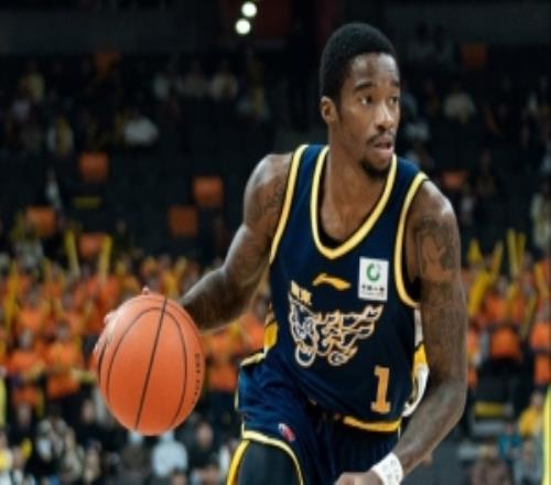 因傷賽季報銷！薩姆納本賽季場均能貢獻(xiàn)21.7分4.1板4.0助1.2斷