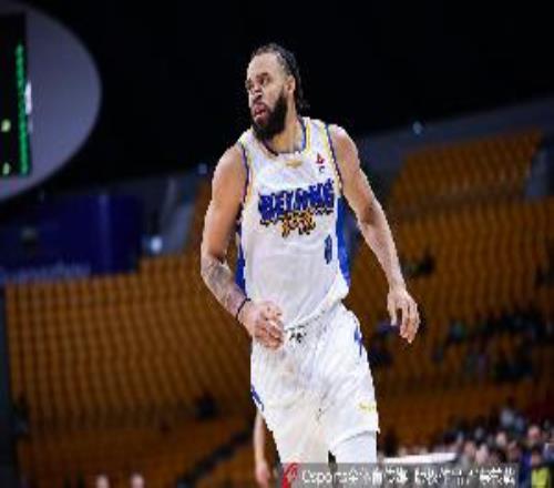 今天打得好！麦基半场6中4拿到10分2板2助正负值+32