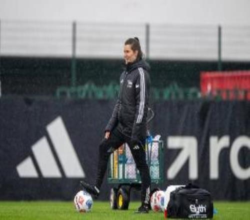 柏林聯(lián)女帥：俱樂部相信我能帶隊(duì)留在德甲，我不是一個公關(guān)噱頭