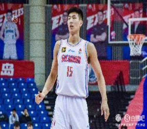 媒体人：四川收官战应是本季结束最早比赛042前无古人后无来者