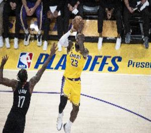 詹姆斯季后赛生涯加时赛合计14胜4负胜率高达77.8%