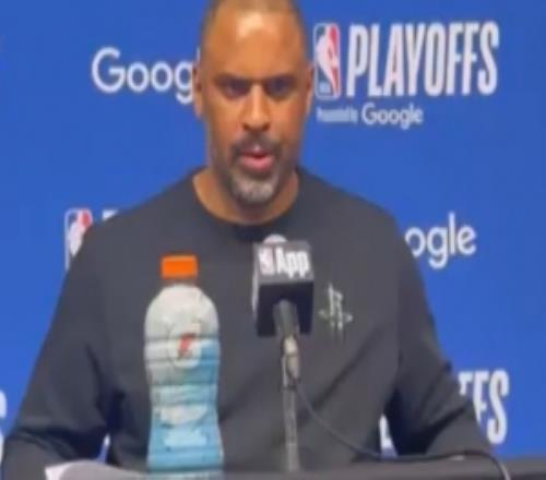 乌度卡谈被逆转：都是糟糕的失误！等犯规或者传给空位队友就行